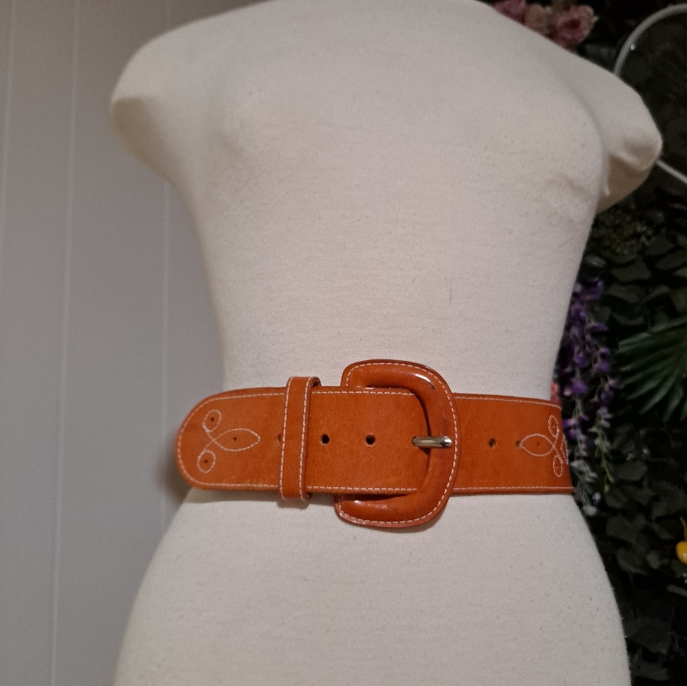 Vintage 1990s Liz Claiborne belt